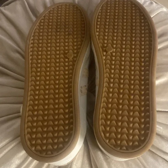 🎀 Lucky Brand Hinta Sneakers Women's Size 8 White Gold Leather Athletic Shoes - Picture 12 of 12